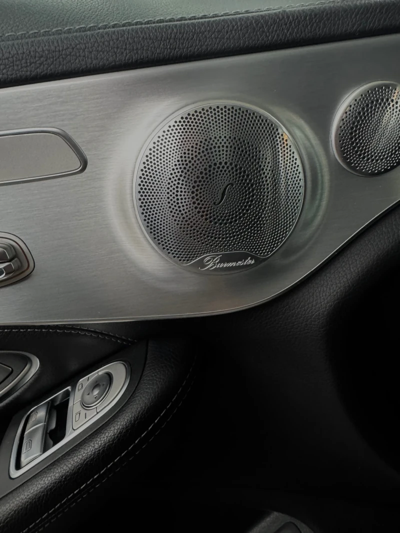 Mercedes-Benz C 300, снимка 12 - Автомобили и джипове - 53462170