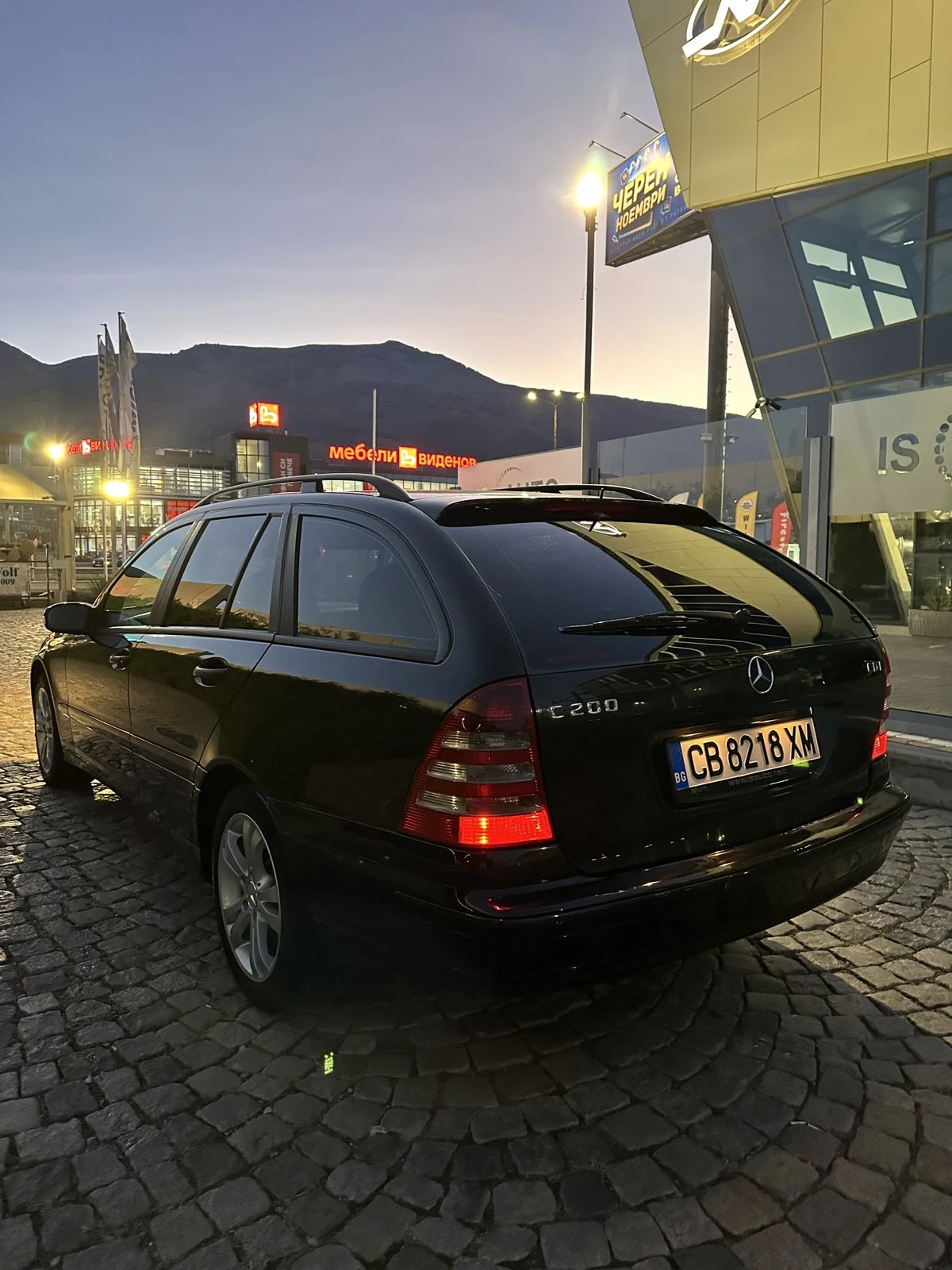 Mercedes-Benz C 200 AMG Line/Подгрев/Автопилот/ - изображение 4