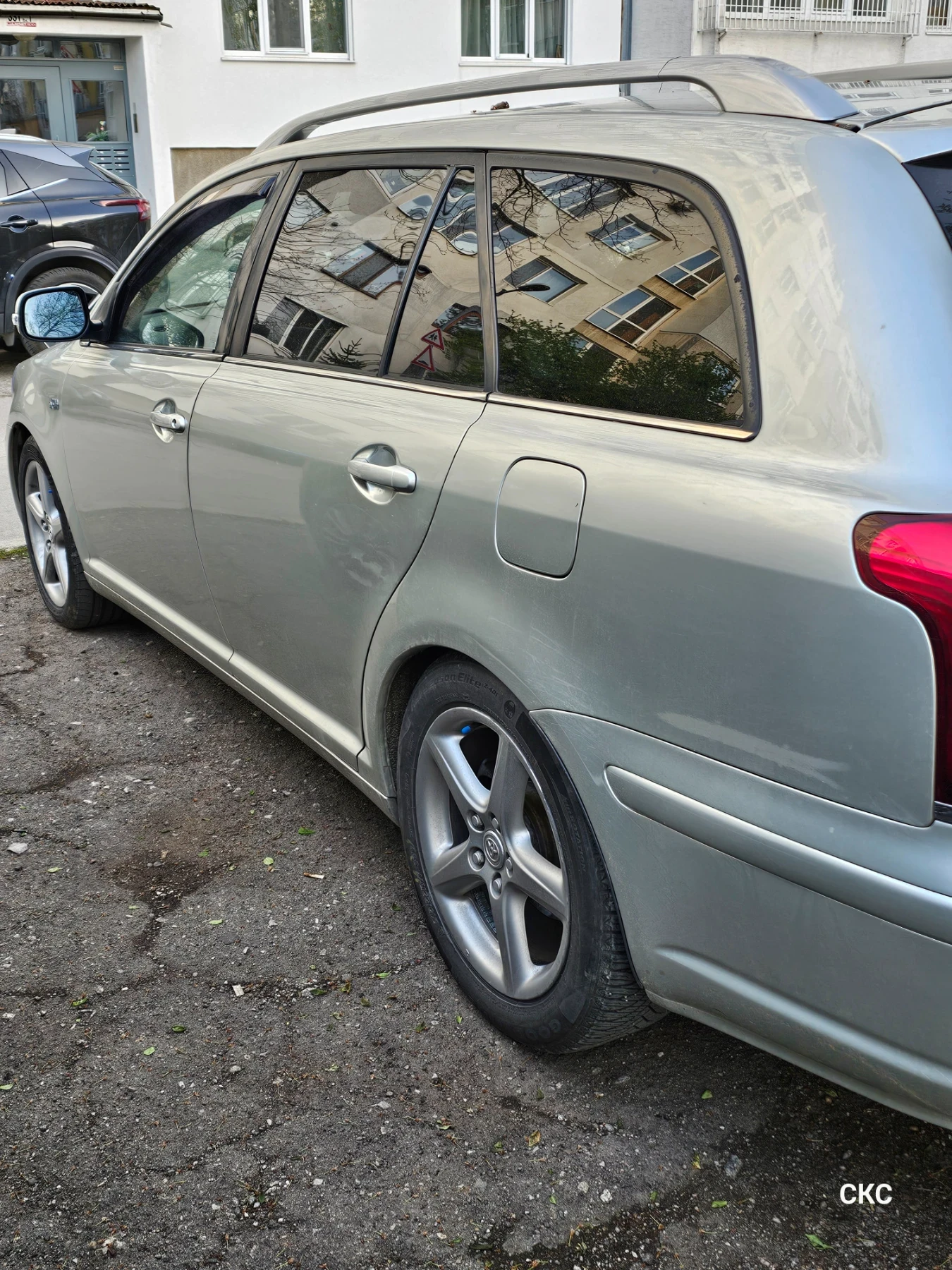 Toyota Avensis  - изображение 8