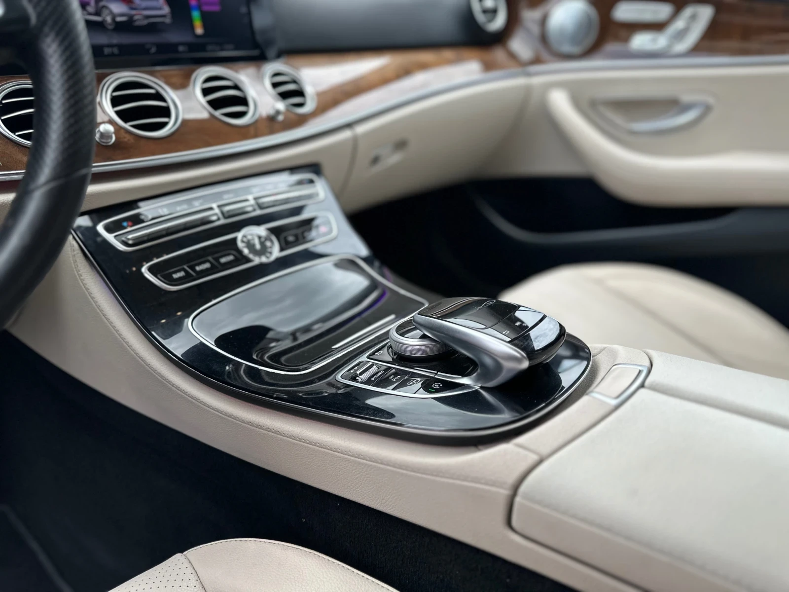 Mercedes-Benz E 300 4 Matic AMG BURMESTER Audio  | Mobile.bg   11