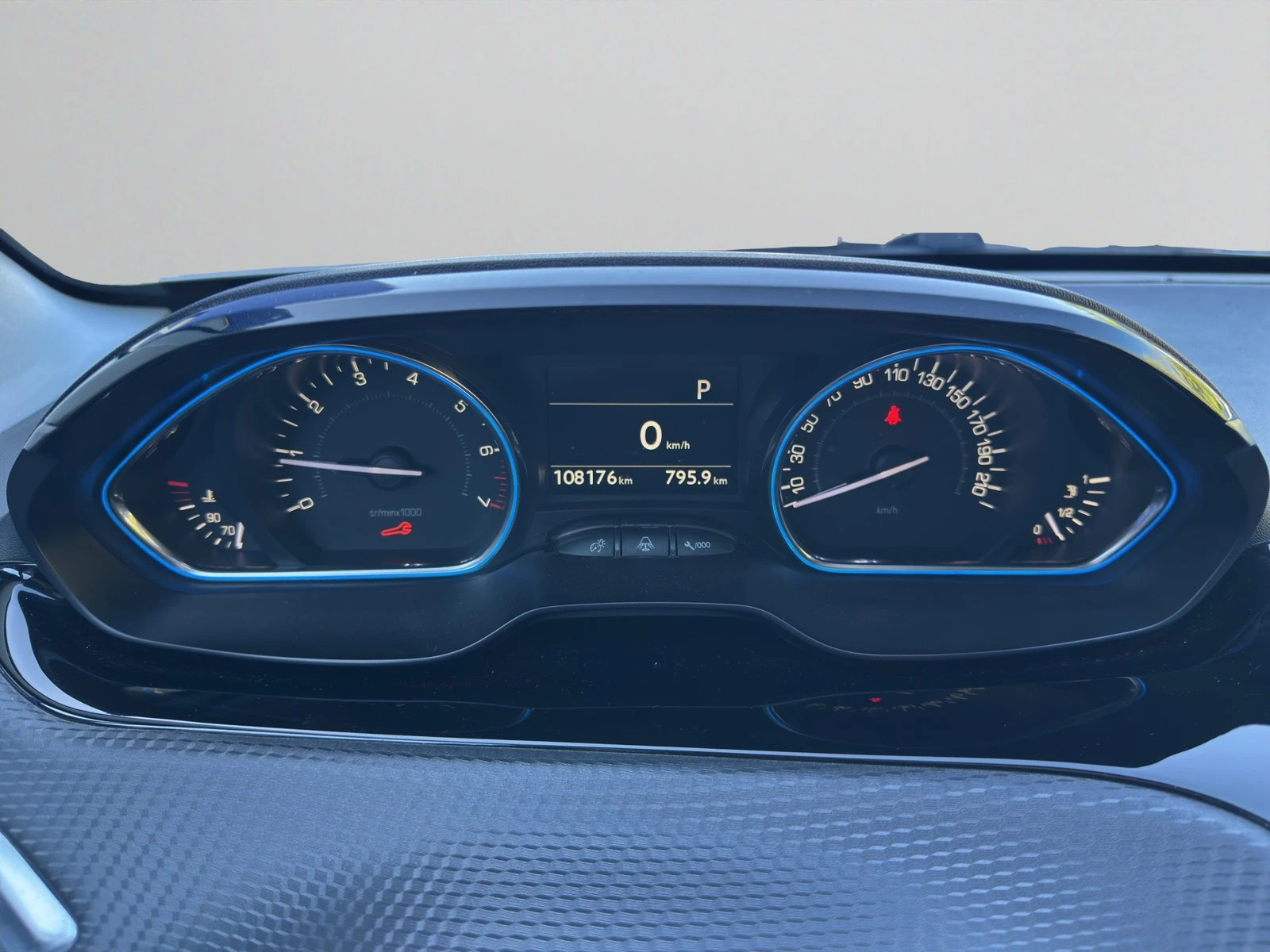 Peugeot 2008 Allure 1.2 THP 110 BVA6 | Mobile.bg   12