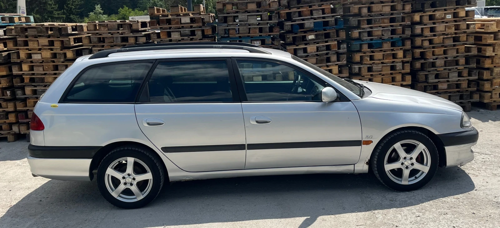 Toyota Avensis 2.0 d4d цяла за части или за ремонт - изображение 4