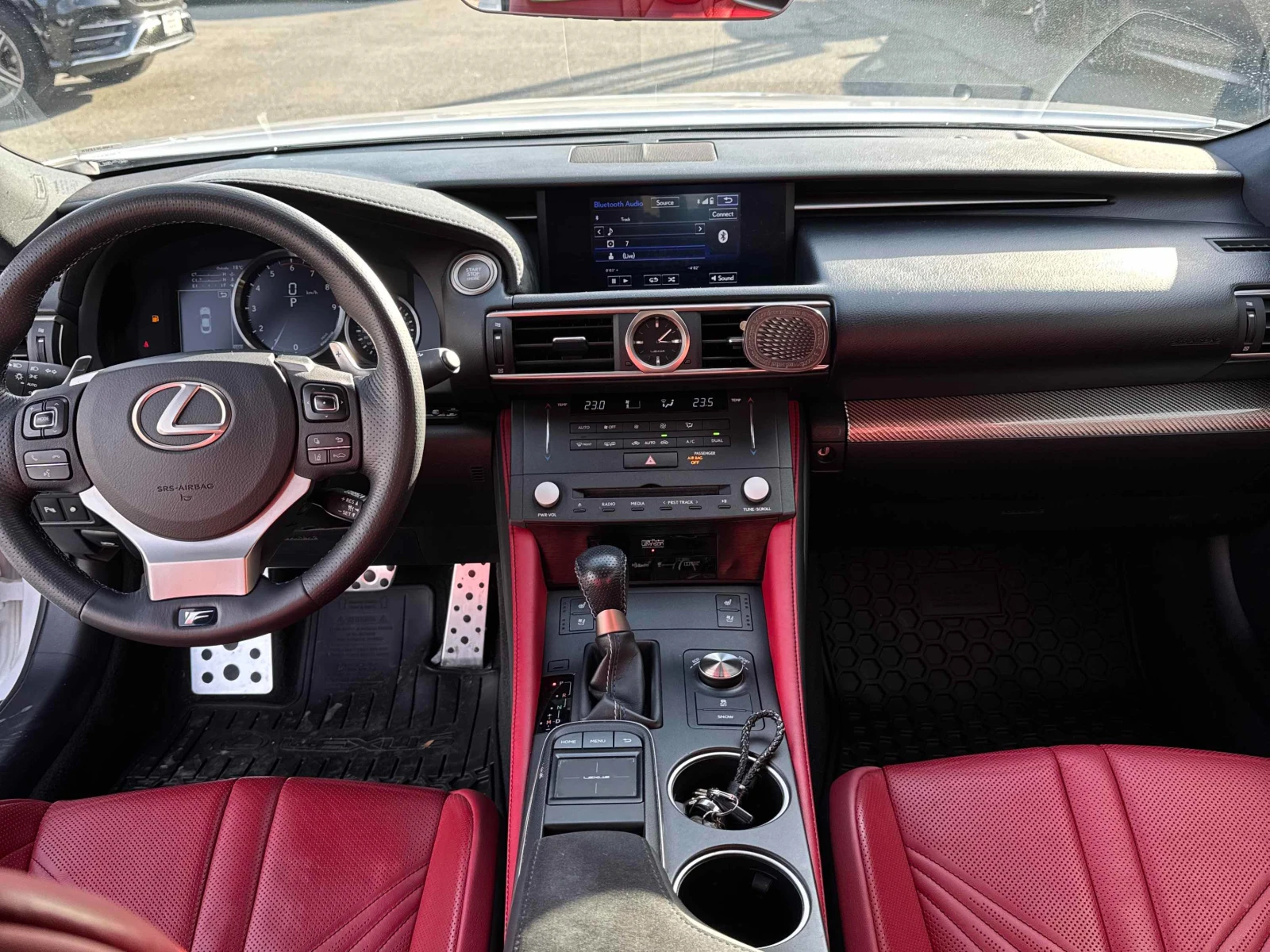 Lexus RC F * * CARFAX * *   * *  | Mobile.bg   8