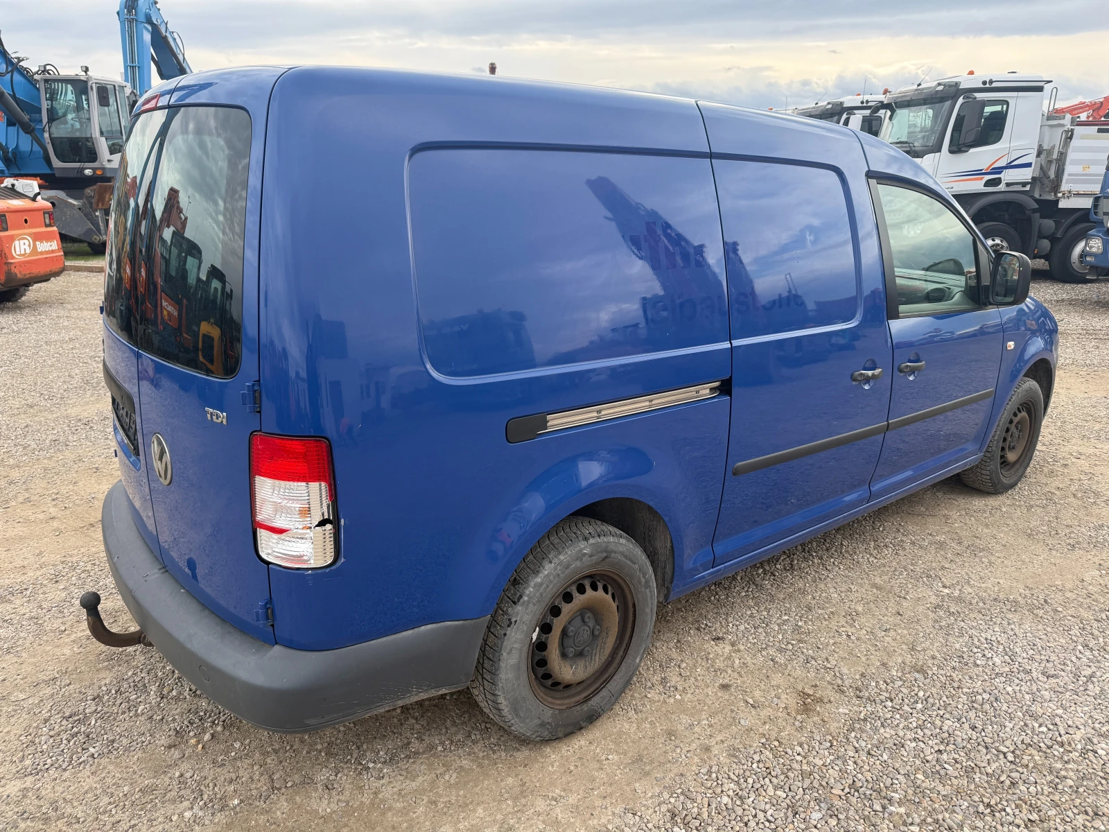 VW Caddy Maxi 1.9 TDI, снимка 12 - Автомобили и джипове - 53768899