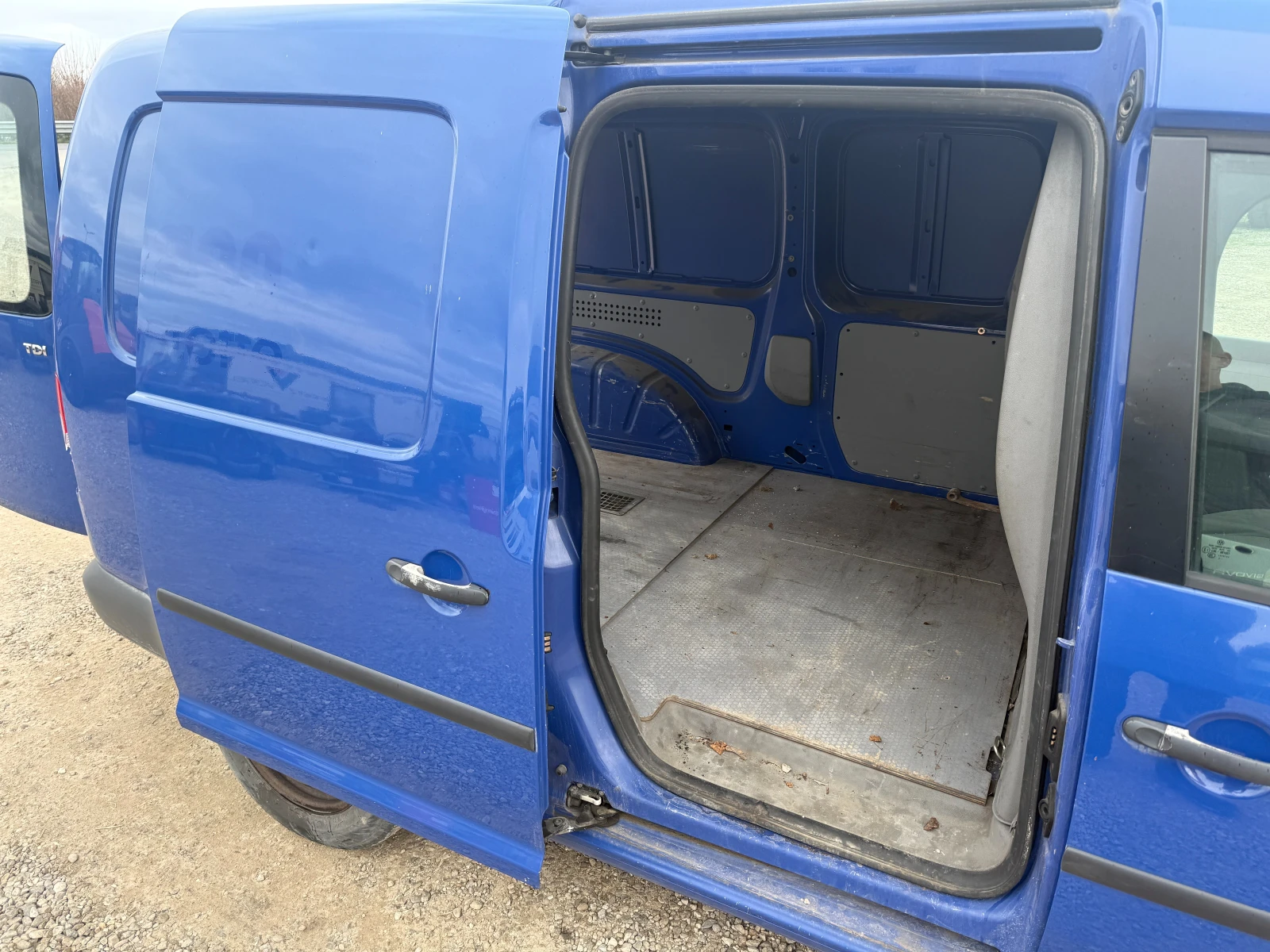 VW Caddy Maxi 1.9 TDI - изображение 10