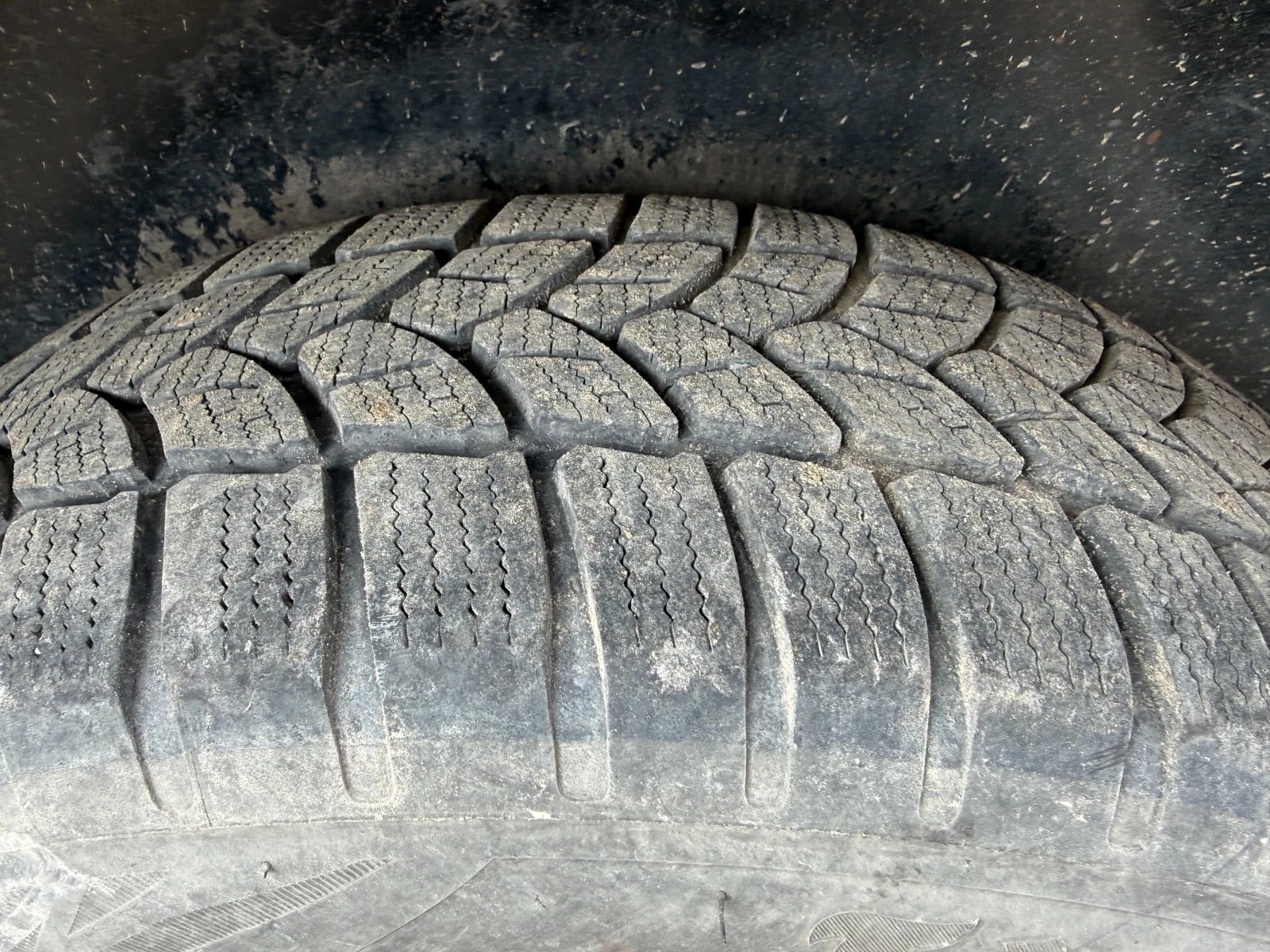 VW Caddy Maxi 1.9 TDI - изображение 9