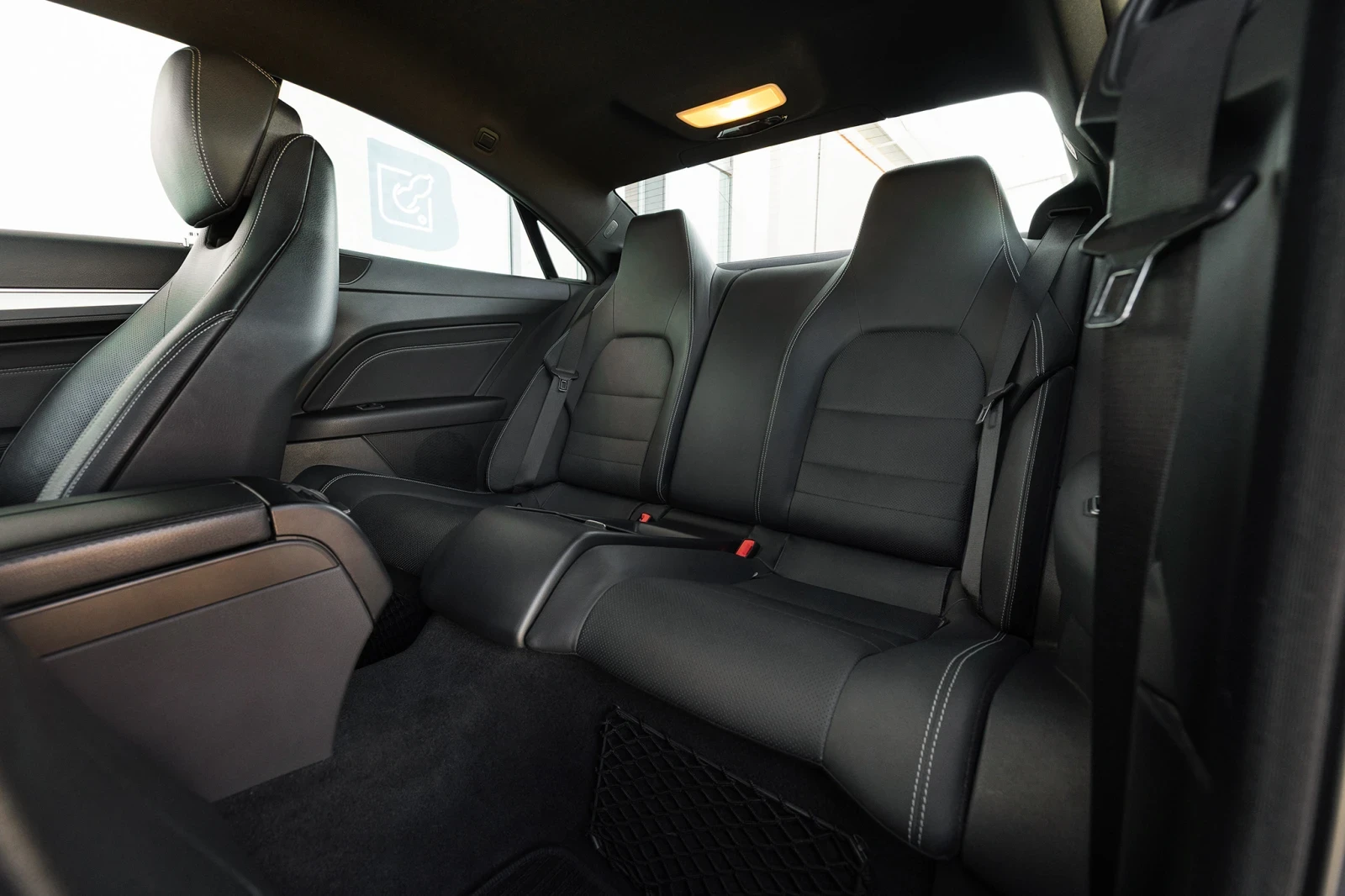 Mercedes-Benz E 350 Coupe Bluetec , снимка 10 - Автомобили и джипове - 53891788