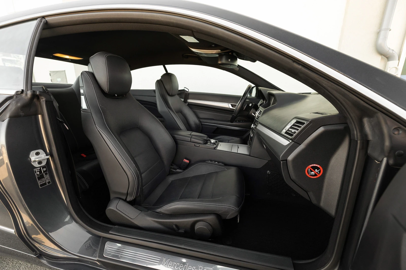 Mercedes-Benz E 350 Coupe Bluetec , снимка 11 - Автомобили и джипове - 53891788