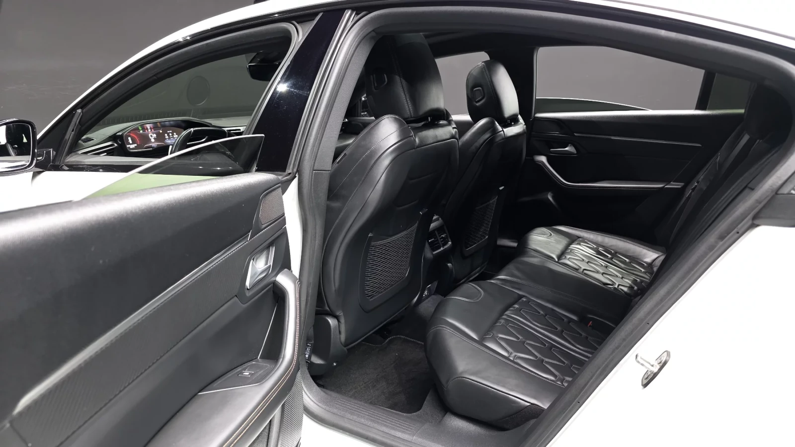 Peugeot 508 GT* DISTRONIC* ШИБИДАХ, снимка 13 - Автомобили и джипове - 54148911