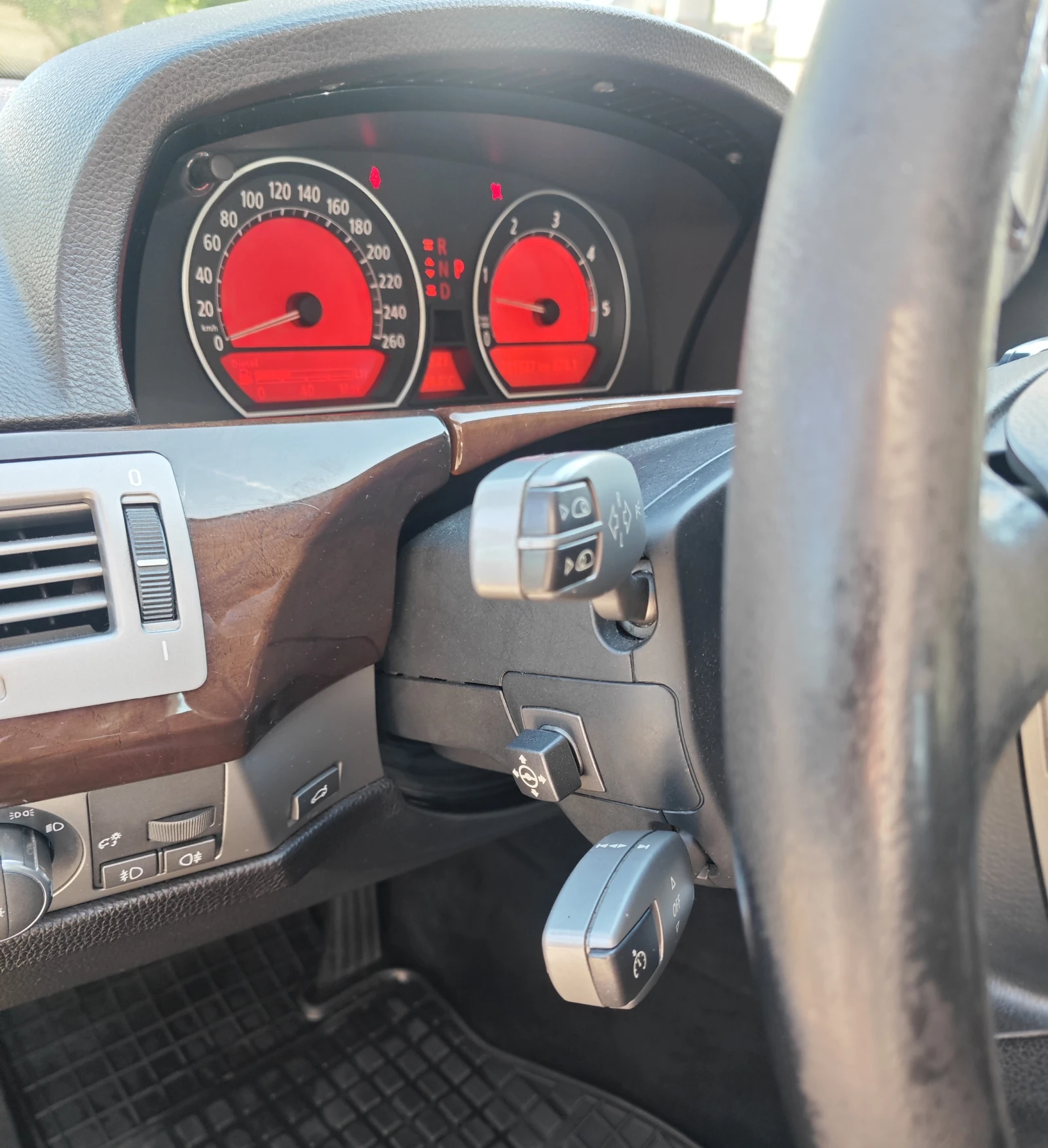 BMW 730 Е65, 3.0d, снимка 15 - Автомобили и джипове - 54666351