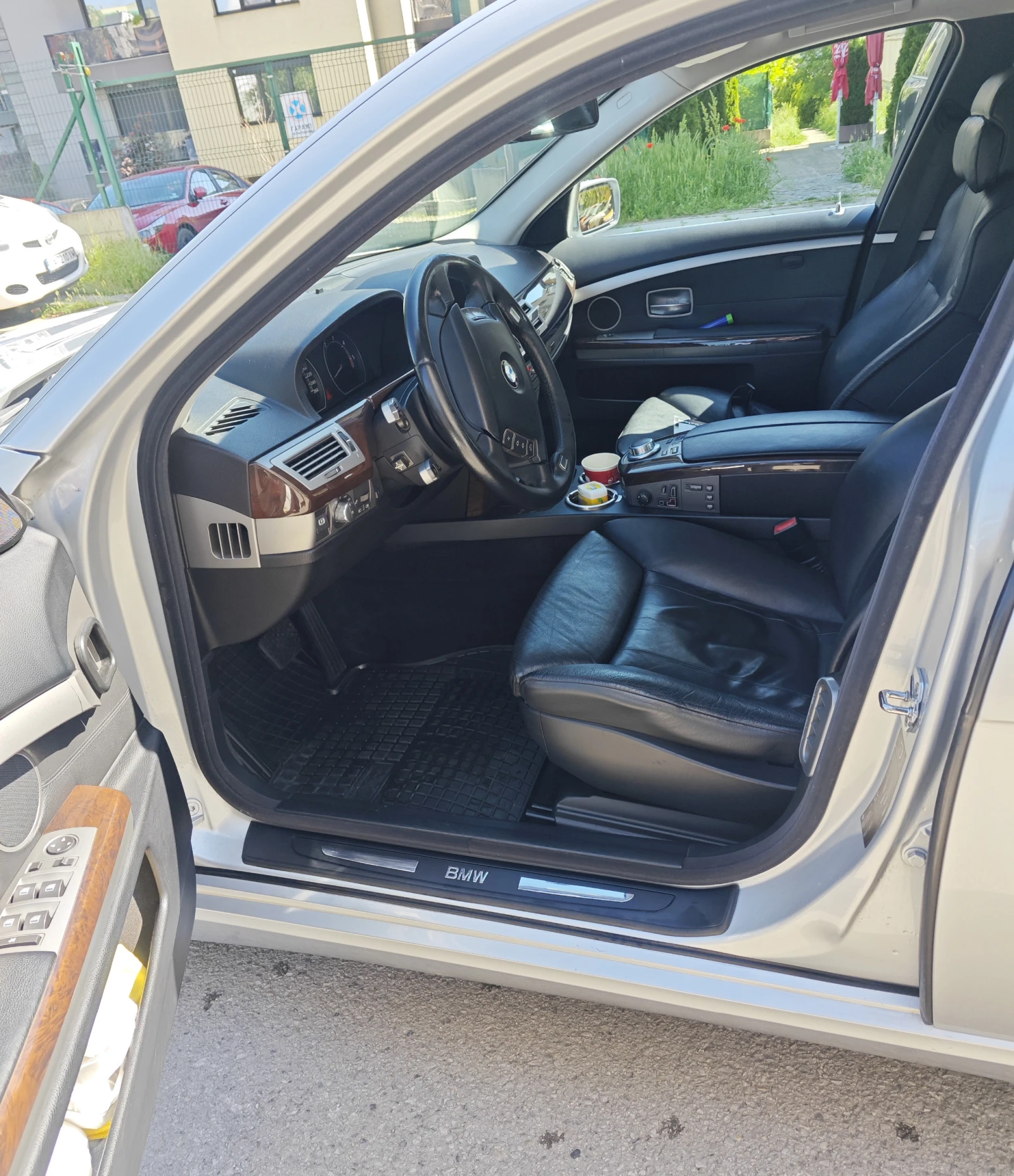 BMW 730 Е65, 3.0d, снимка 10 - Автомобили и джипове - 54666351