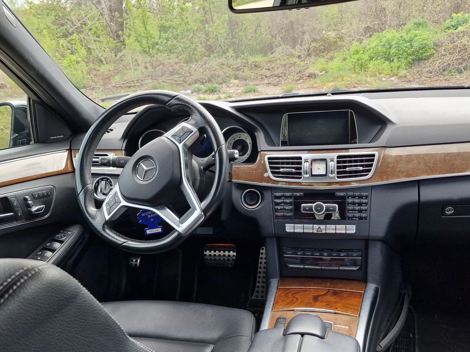 Mercedes-Benz E 350 AMG пакет, снимка 10 - Автомобили и джипове - 54939276