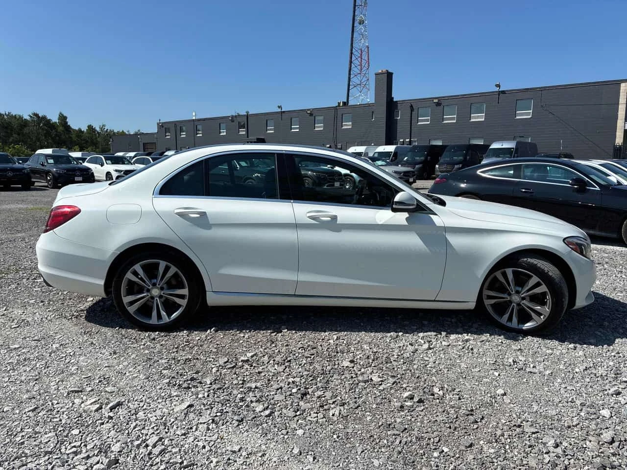 Mercedes-Benz C 300 * CARFAX * ЦЕНА ДО БГ, снимка 3 - Автомобили и джипове - 55494008