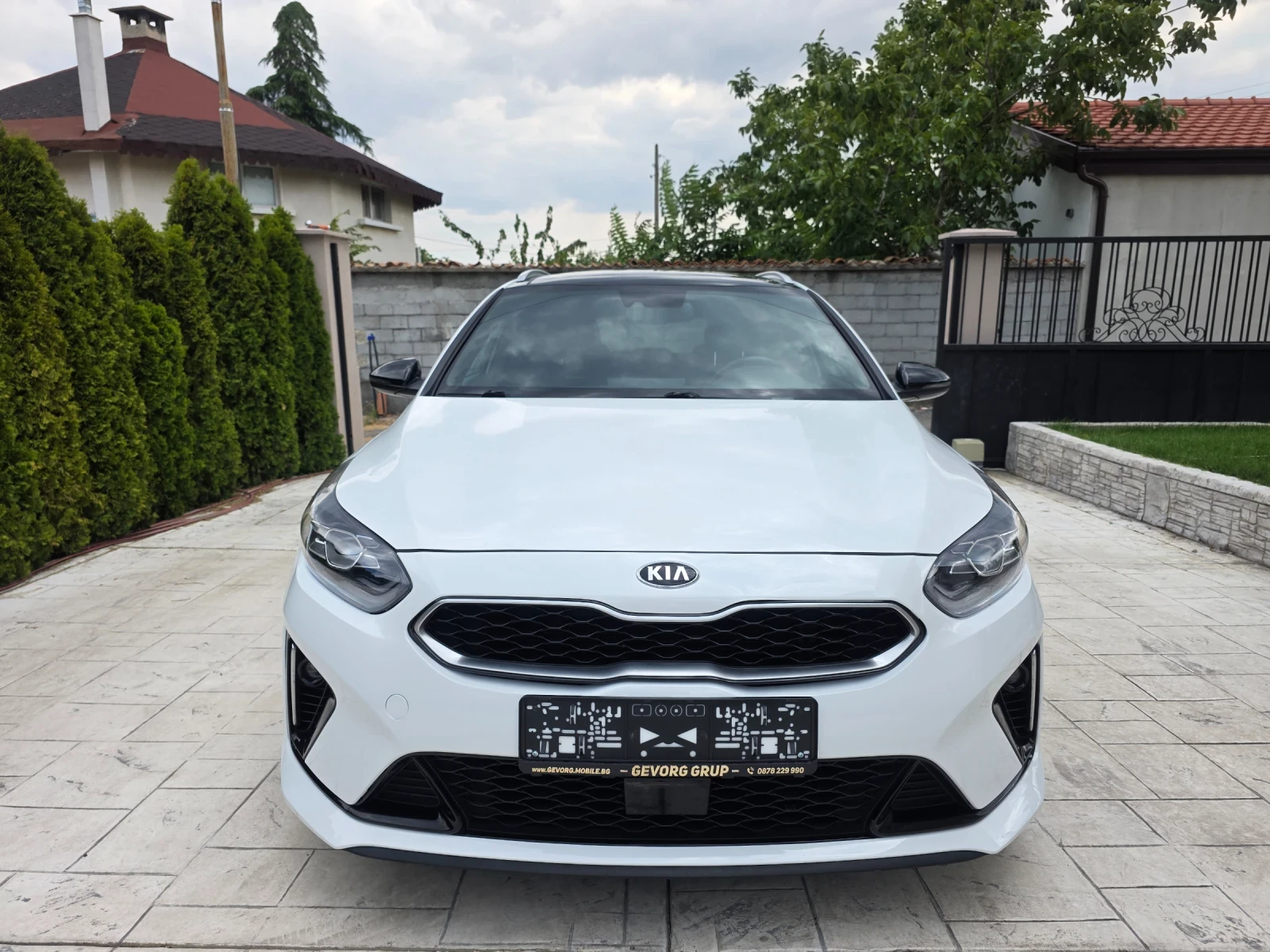 Kia Ceed 1.5 Т GT-PLUS LINE, снимка 2 - Автомобили и джипове - 55671672