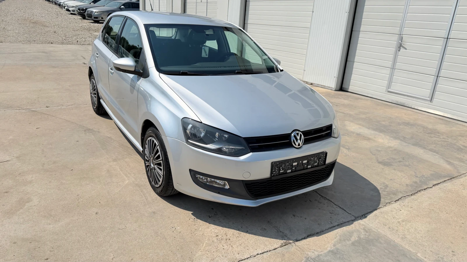 VW Polo 1.6tdi 90k.c* UNIKAT* , снимка 12 - Автомобили и джипове - 55774770