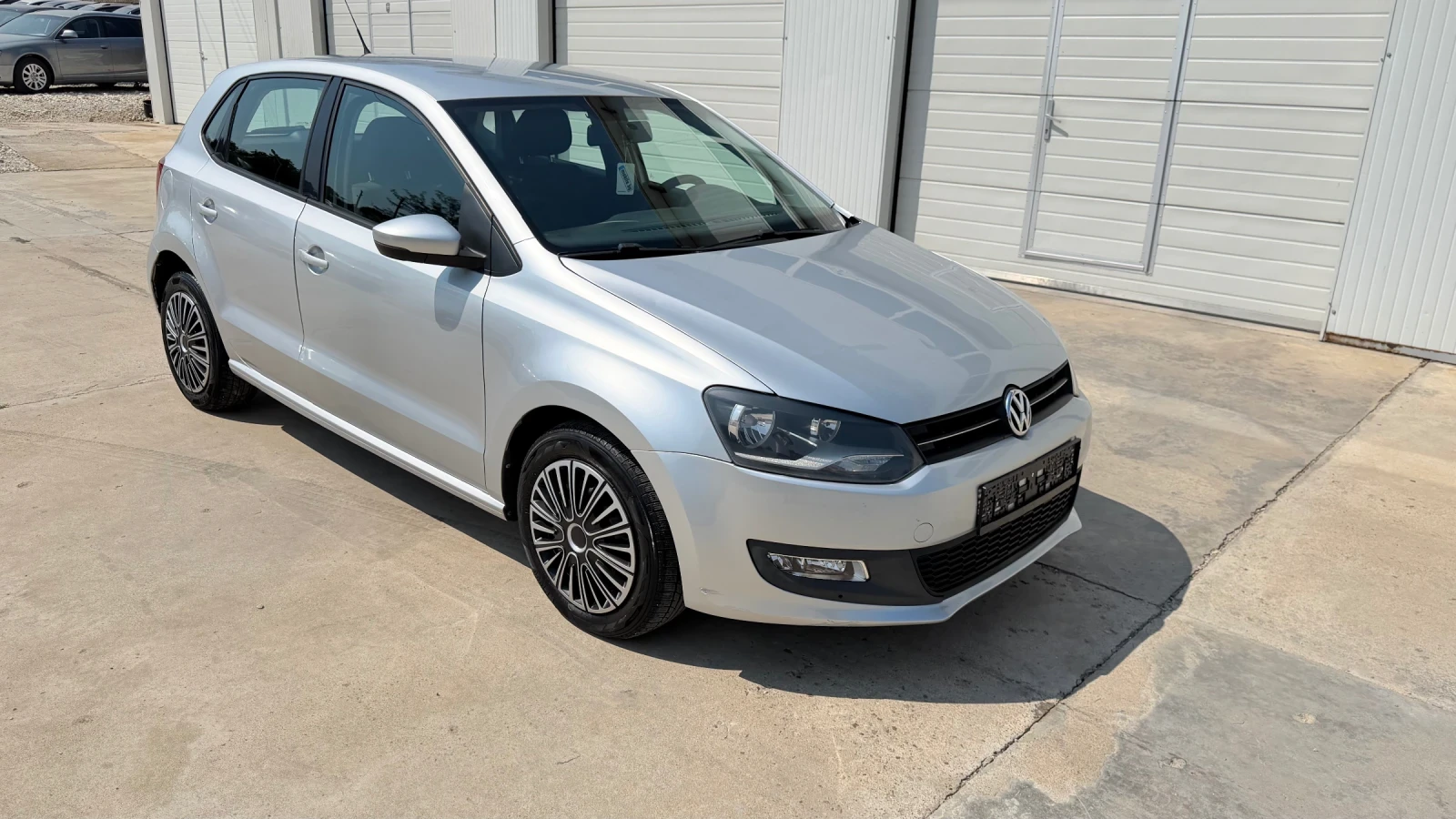 VW Polo 1.6tdi 90k.c* UNIKAT* , снимка 13 - Автомобили и джипове - 55774770