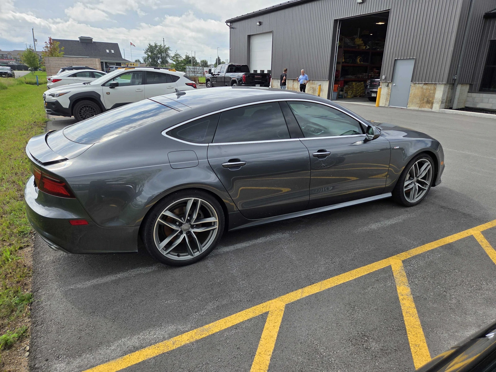 Audi A7 Progressiv / 360 / BOSE / CARFAX / АВТОКРЕДИТ, снимка 3 - Автомобили и джипове - 55938077