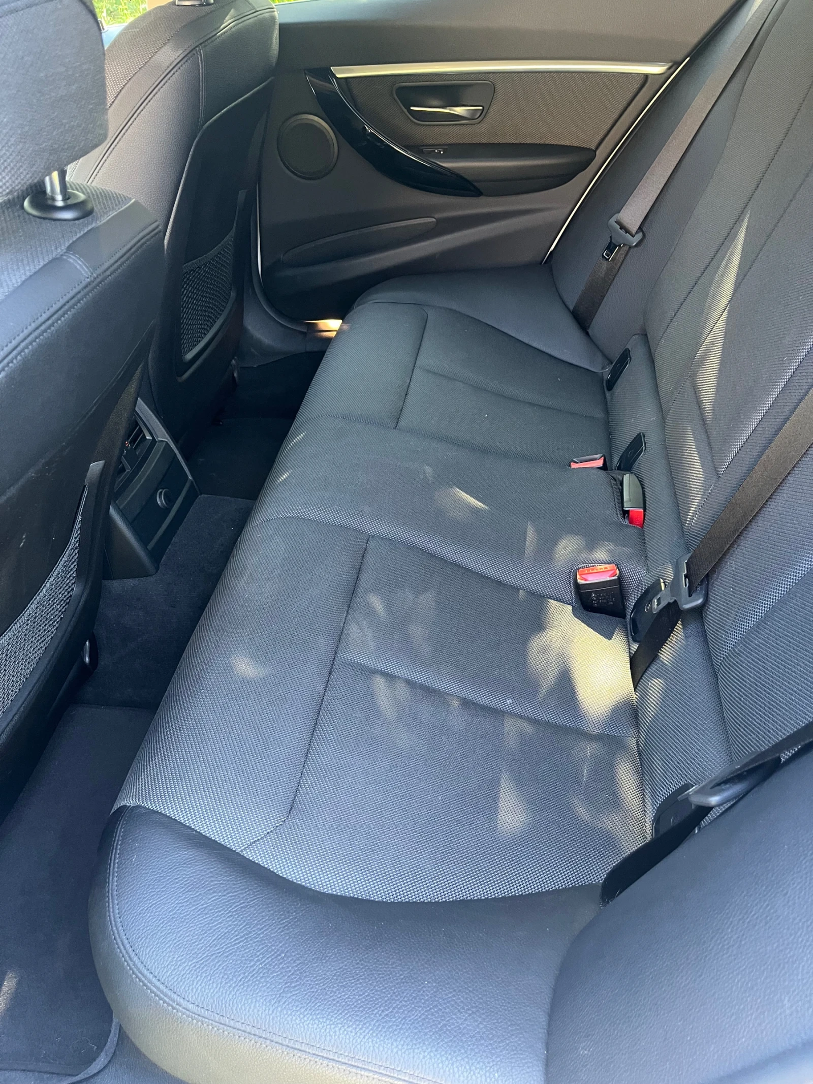 BMW 320, снимка 12 - Автомобили и джипове - 56427289