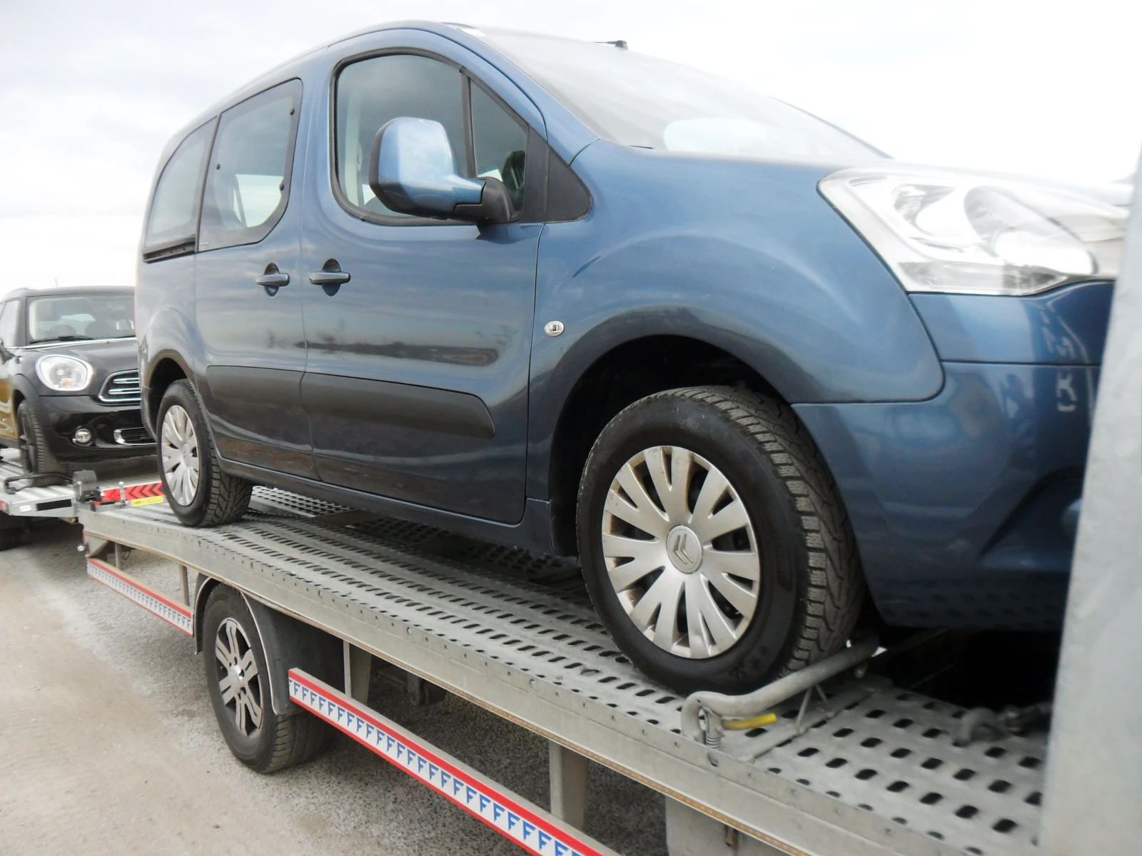 Citroen Berlingo 1, 6i-KLIMA-MULTISPACE, снимка 14 - Автомобили и джипове - 56434205