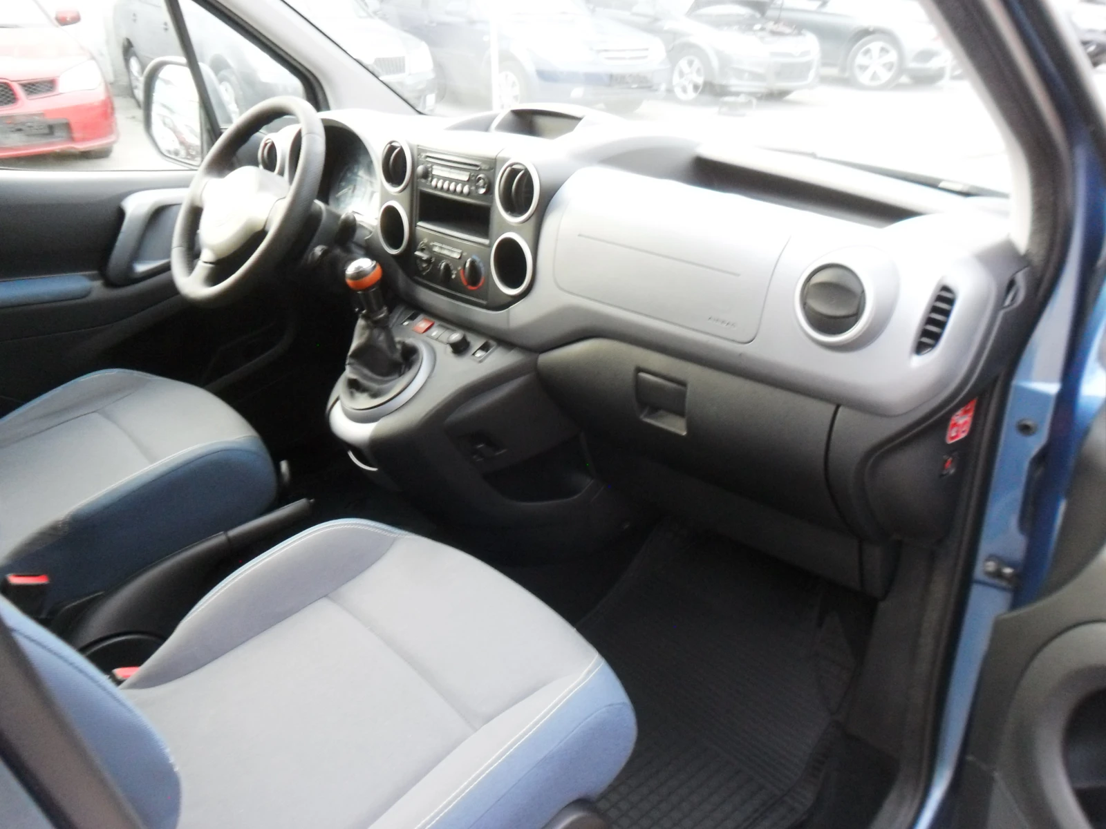 Citroen Berlingo 1, 6i-KLIMA-MULTISPACE, снимка 10 - Автомобили и джипове - 56434205