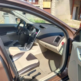 Volvo XC60 2.4 D5, снимка 9