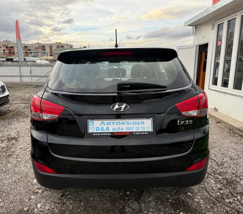Hyundai IX35 2.0i 163к.с Швейцария 4х4, снимка 8 - Автомобили и джипове - 52390833