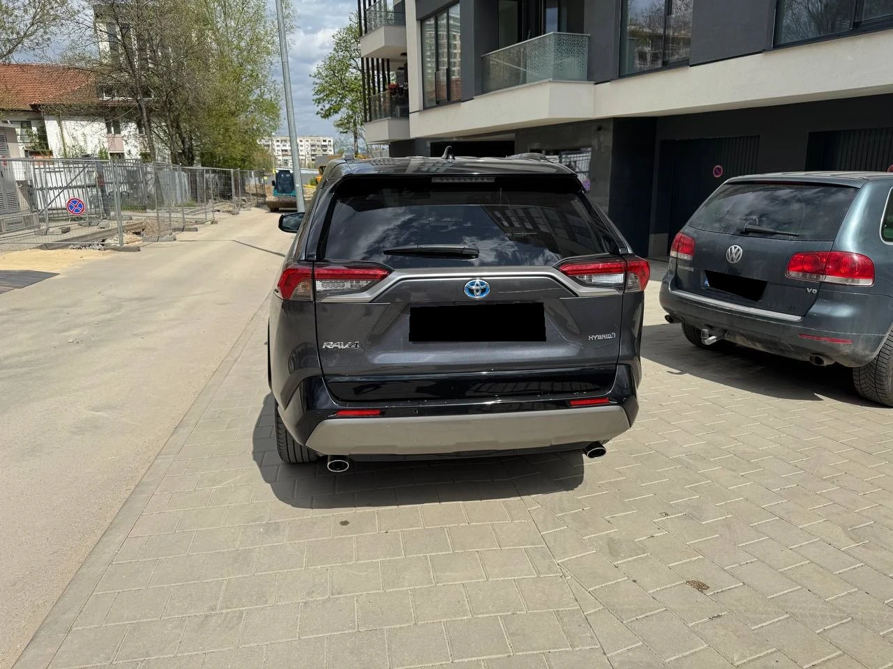 Toyota Rav4 Hybrid, JBL, Style  - изображение 4