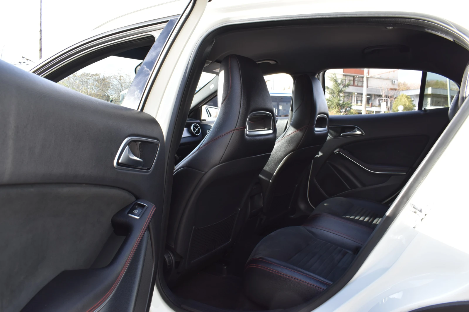 Mercedes-Benz GLA 200 4MATIC* AMG-LINE* FULL-LED | Mobile.bg   12