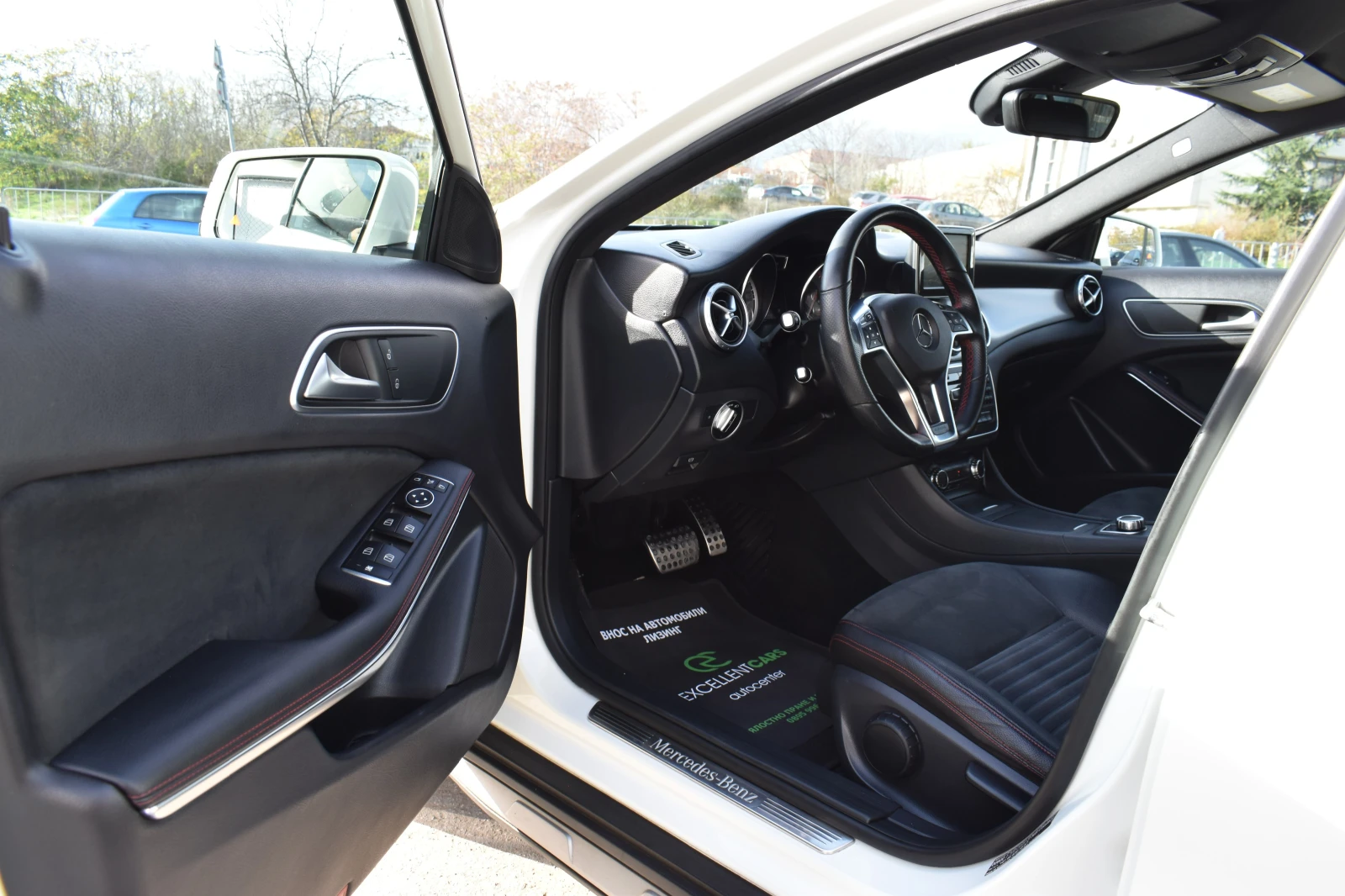 Mercedes-Benz GLA 200 4MATIC* AMG-LINE* FULL-LED - изображение 9