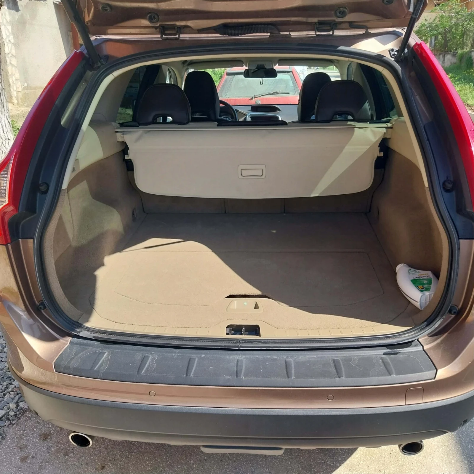 Volvo XC60 2.4 D5, снимка 12 - Автомобили и джипове - 54243335