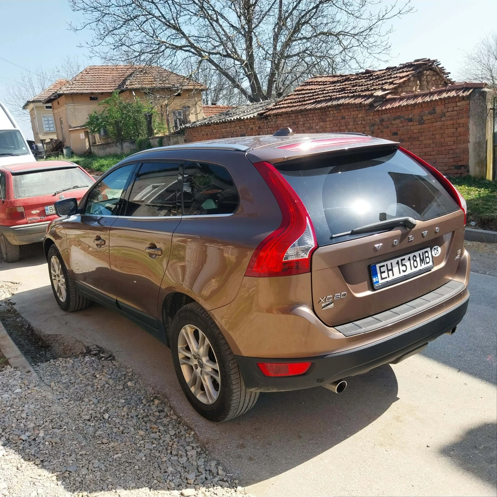 Volvo XC60 2.4 D5, снимка 4 - Автомобили и джипове - 54243335