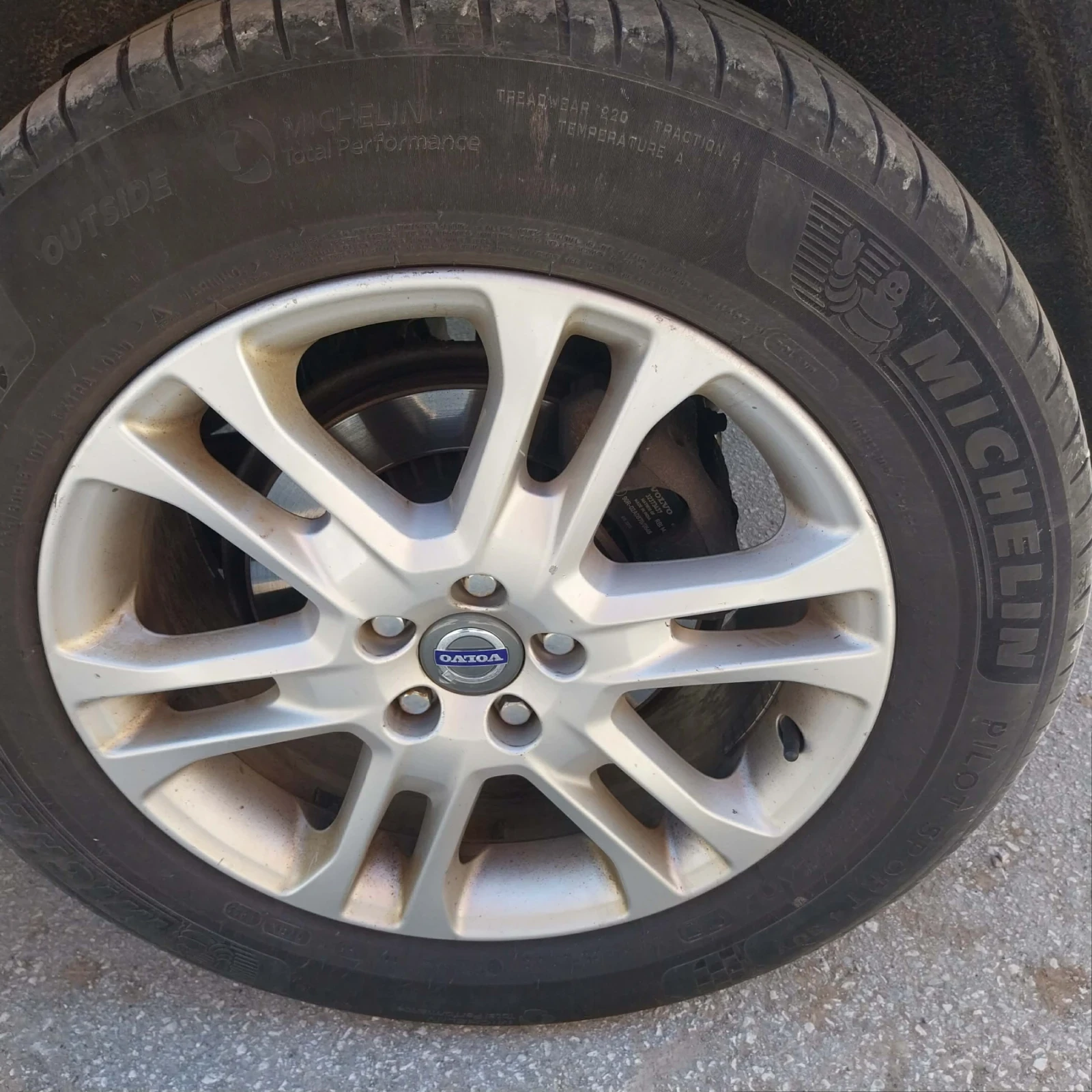 Volvo XC60 2.4 D5, снимка 15 - Автомобили и джипове - 54243335