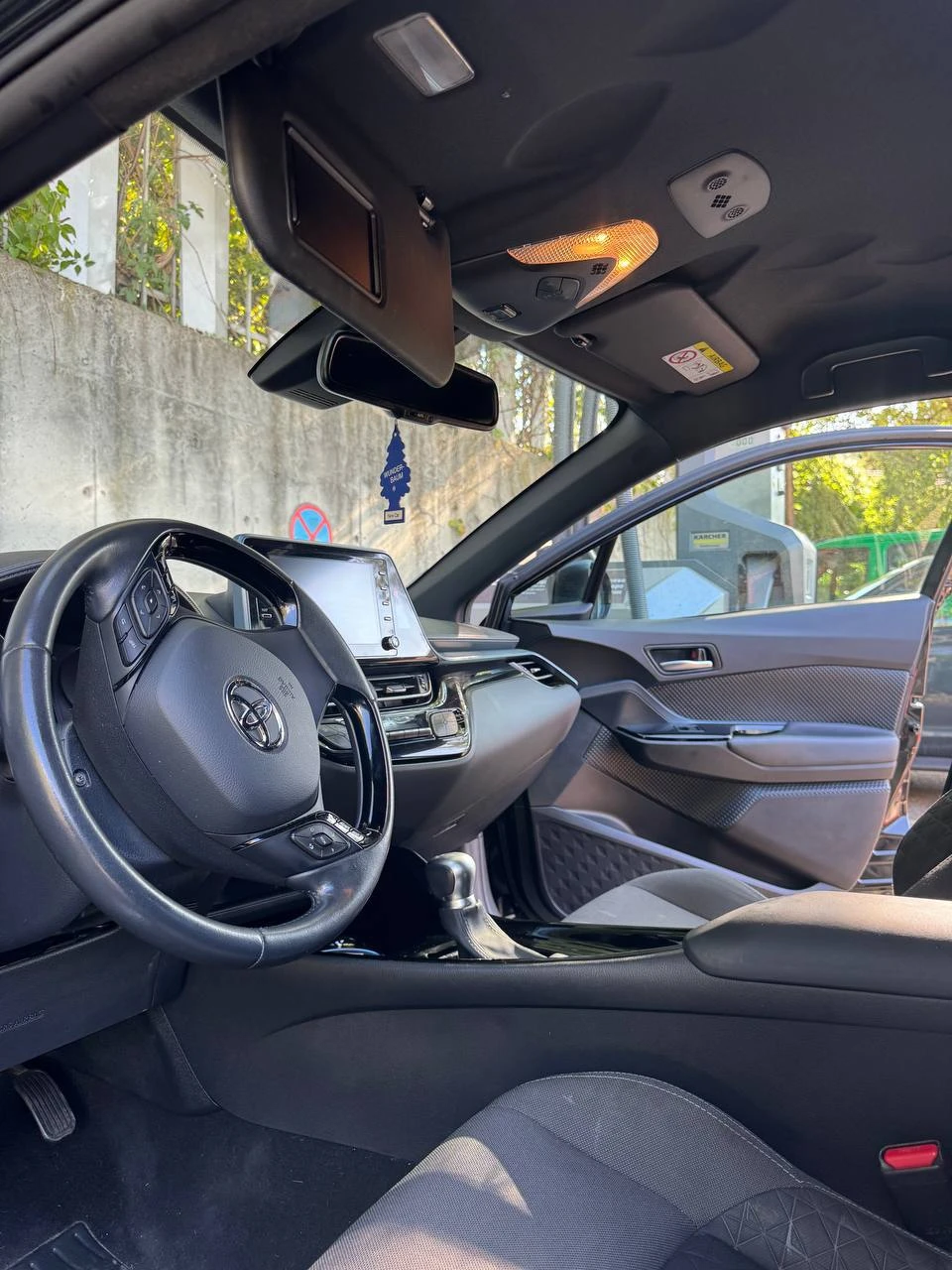 Toyota C-HR ПОДНОВЕНА ГАРАНЦИЯ, снимка 4 - Автомобили и джипове - 54403545