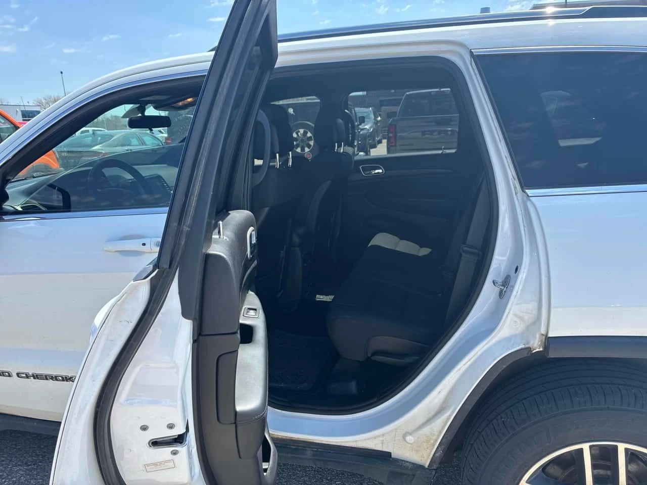 Jeep Grand cherokee * Laredo * CARFAX * ���� �� �� | Mobile.bg � ����������� 17