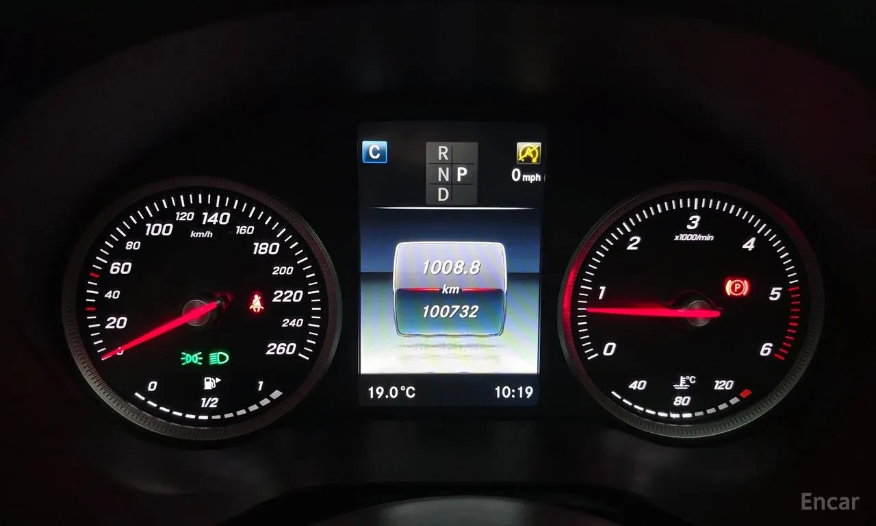 Mercedes-Benz GLC 220 МАЛКО КИЛОМЕТРИ/ОТЛИЧНО СЪСТОЯНИЕ/ЦЕНА ДО БЪЛГАРИЯ, снимка 8 - Автомобили и джипове - 54749843