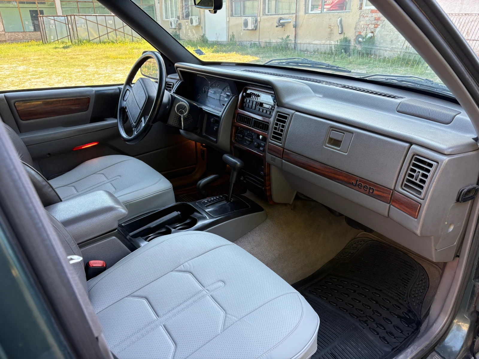 Jeep Grand cherokee, снимка 5 - Автомобили и джипове - 55167975