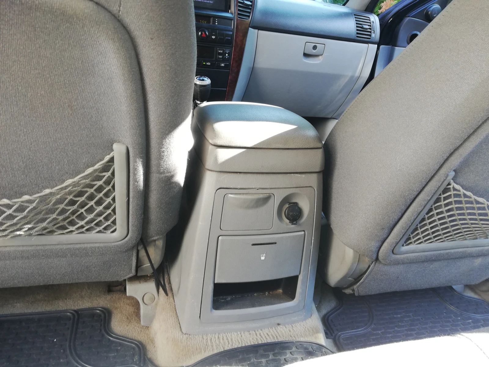Kia Sorento, снимка 5 - Автомобили и джипове - 55363592