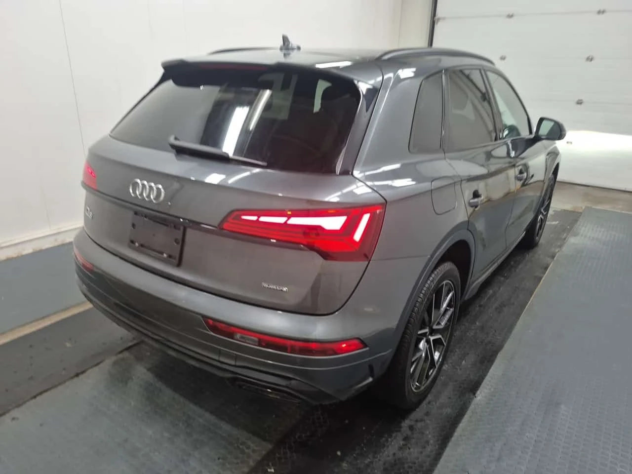 Audi Q5 PROGRESSIV S-LINE| PANO| DISTRONIC| ПОДГРЕВИ| , снимка 3 - Автомобили и джипове - 56208195