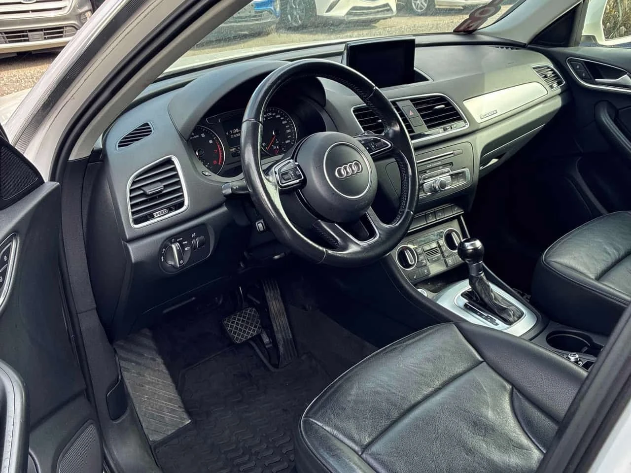 Audi Q3 * Progressiv * CARFAX * ЦЕНА ДО БГ, снимка 7 - Автомобили и джипове - 56625881
