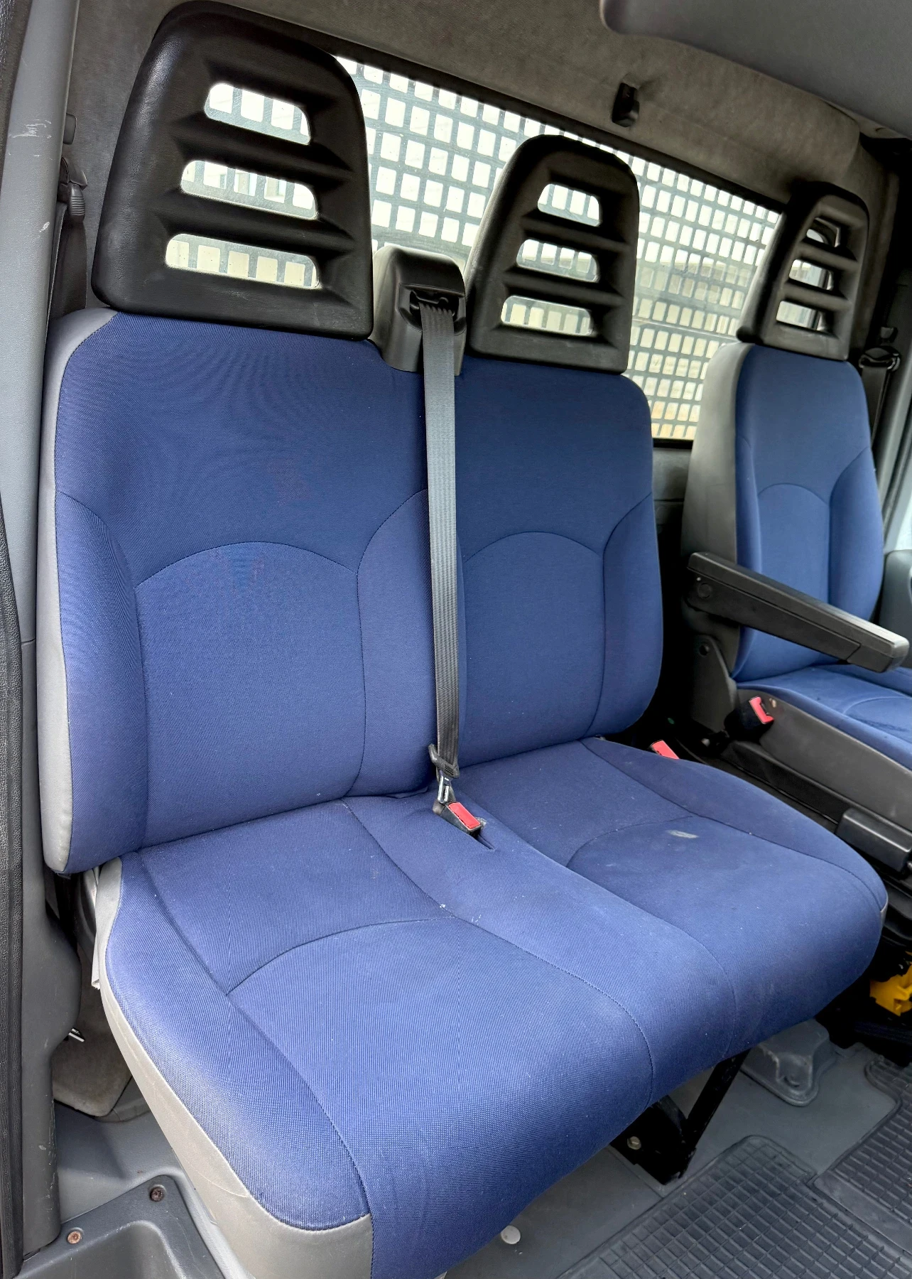 Iveco Daily 50C15/N1 - Б кат./3.0D/150kc/6ck/167 х.км/Бордови, снимка 16 - Бусове и автобуси - 55942957