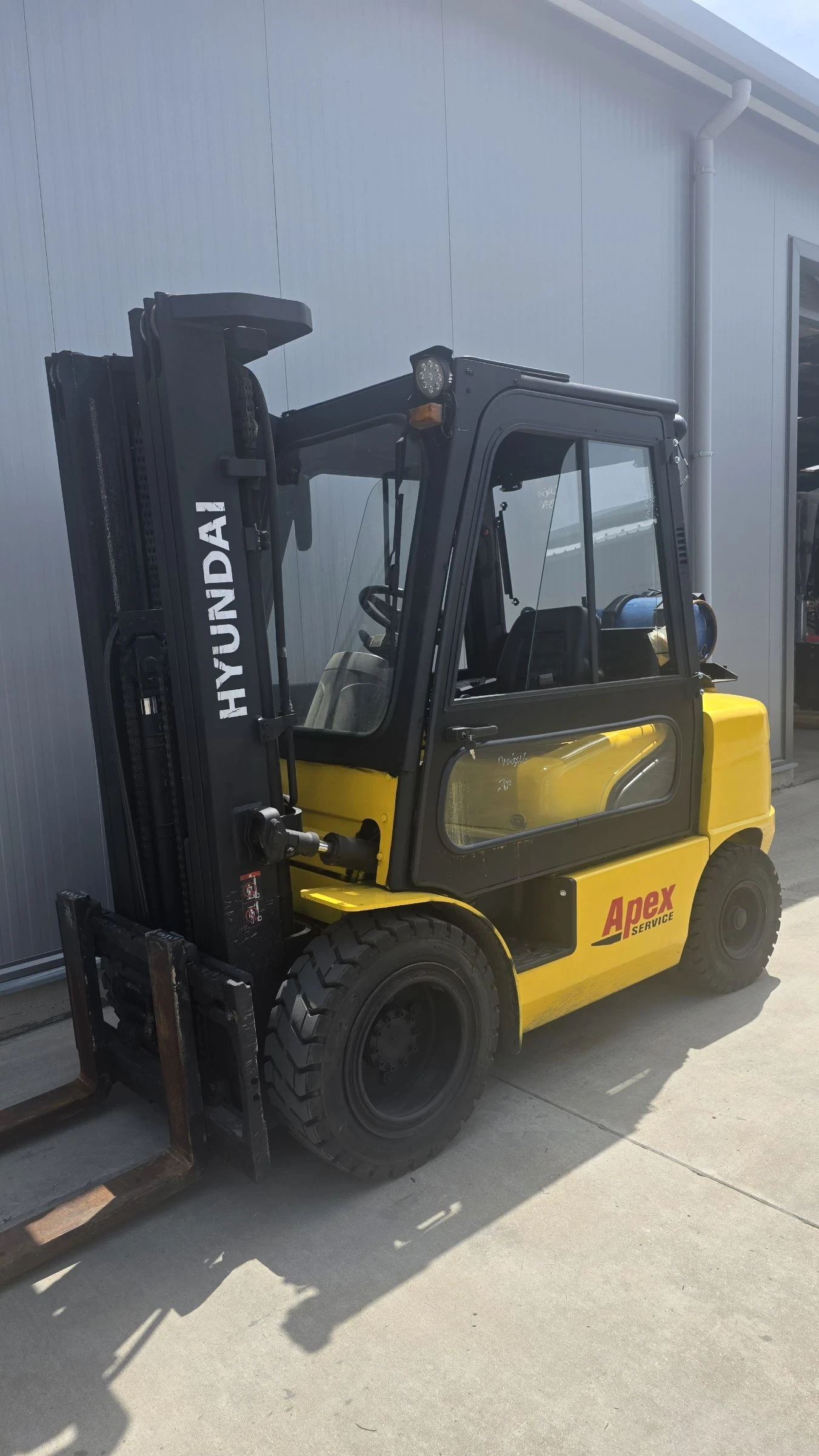 Мотокар Hyundai 33L 3.3тона, снимка 3 - Индустриална техника - 54503269
