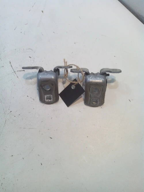 Предна дясна (горна и долна) панта врата за Рено Лагуна