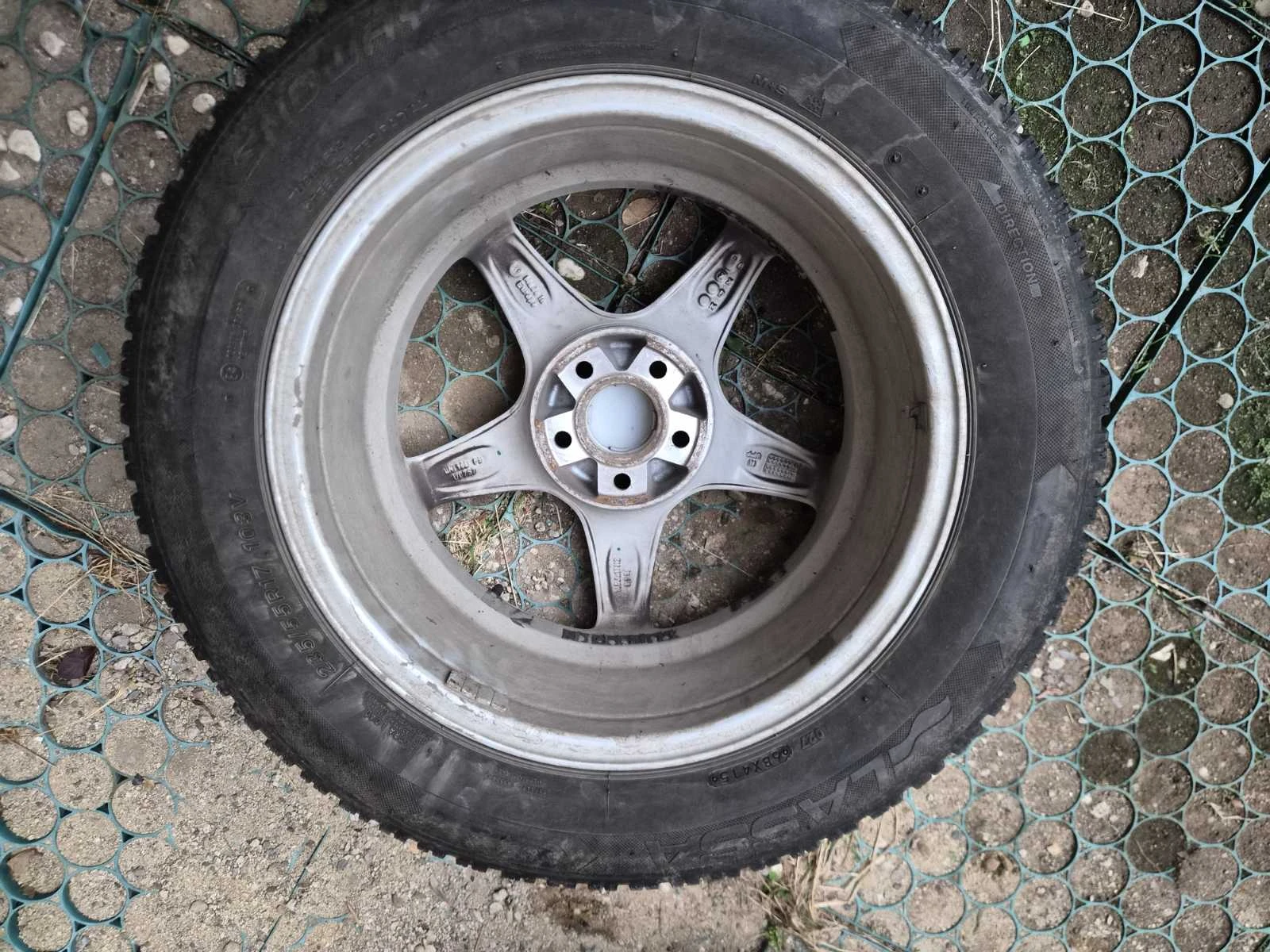    235/55R17  Ford Kuga | Mobile.bg   5