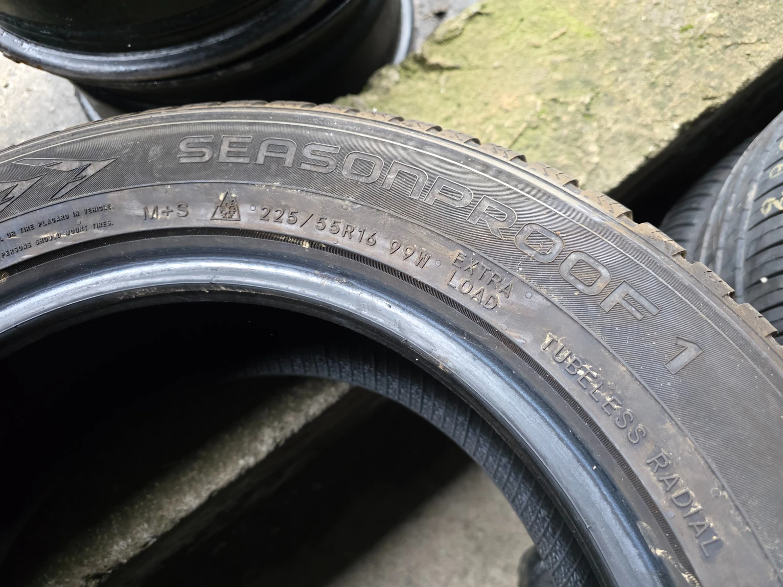 Гуми Всесезонни 225/55R16, снимка 7 - Гуми и джанти - 53965819