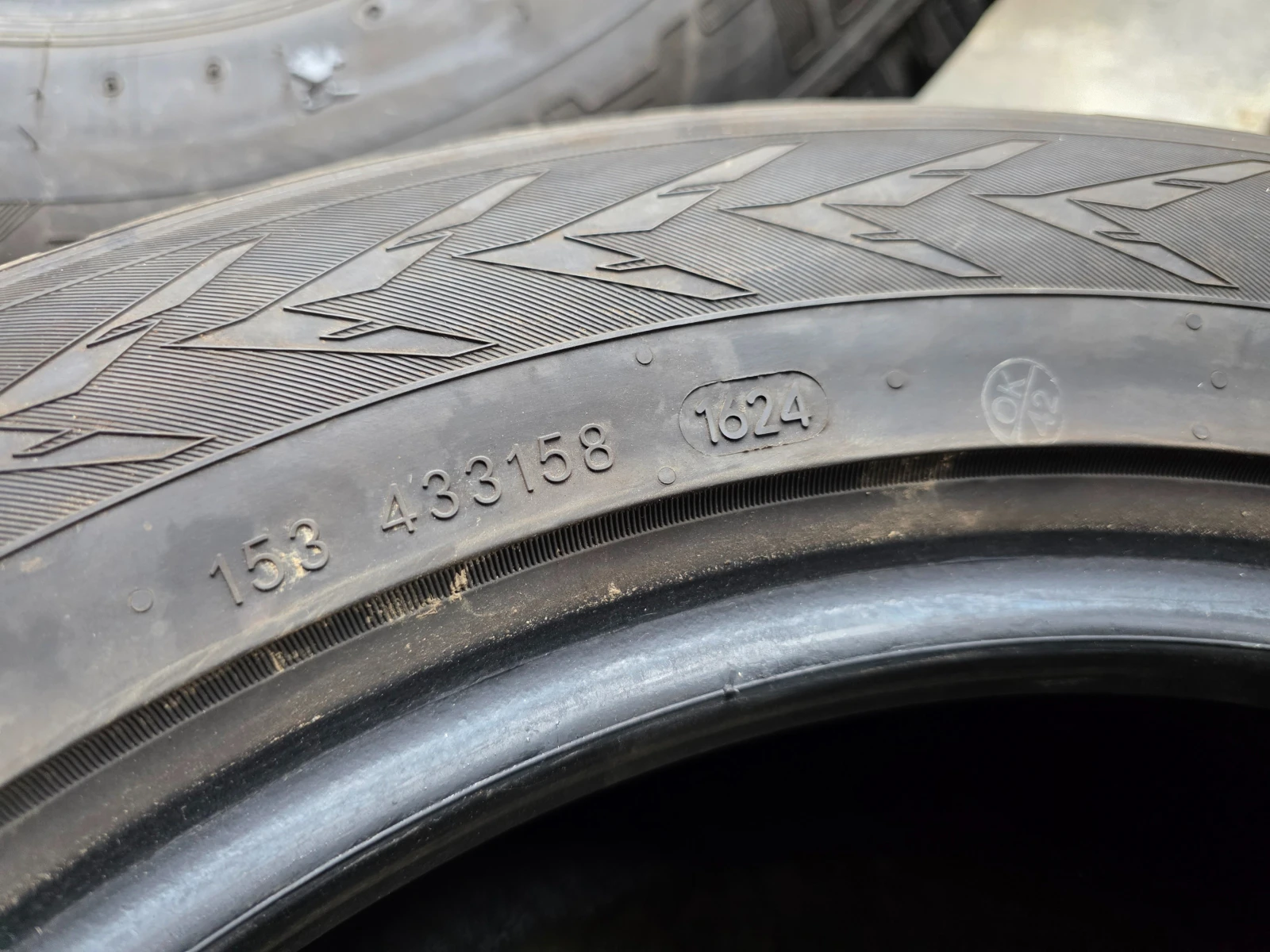 Гуми Всесезонни 225/55R16, снимка 9 - Гуми и джанти - 53965819