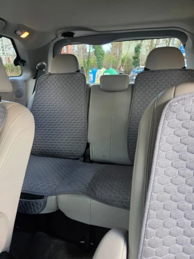 Toyota Sienna, снимка 16