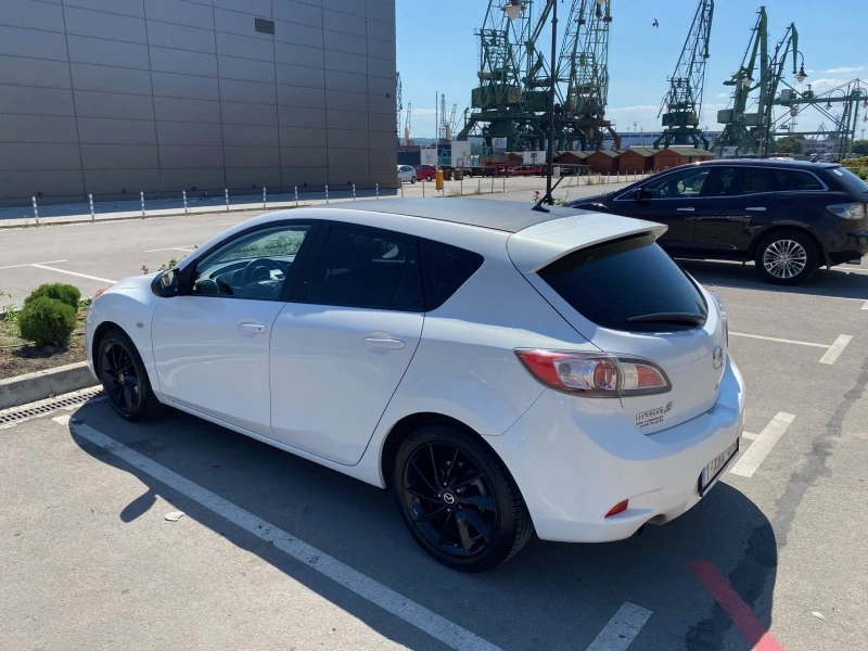 Mazda 3, снимка 2 - Автомобили и джипове - 46726107