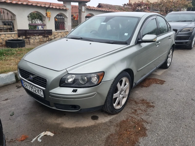 Volvo S40, снимка 1 - Автомобили и джипове - 47944444