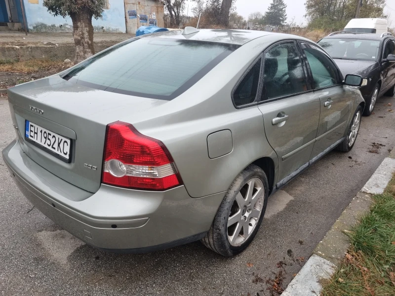 Volvo S40, снимка 3 - Автомобили и джипове - 47944444