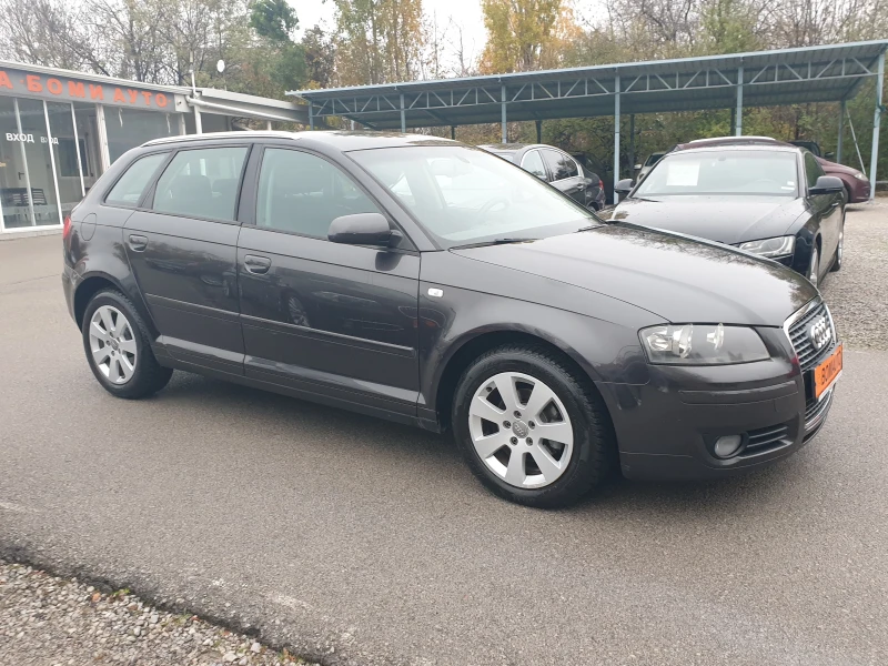 Audi A3 1.6i* Klimatronik* , снимка 3 - Автомобили и джипове - 47958751